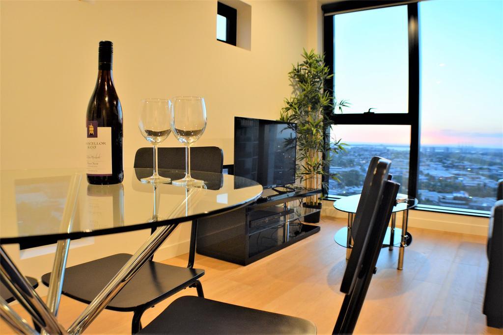 Royal Stays Apartments Melbourne- Clarke St Bagian luar foto